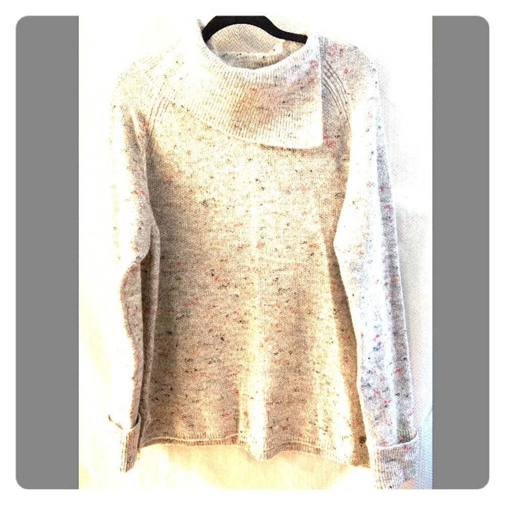 NEW with tags! Northern Reflections XL sweater.